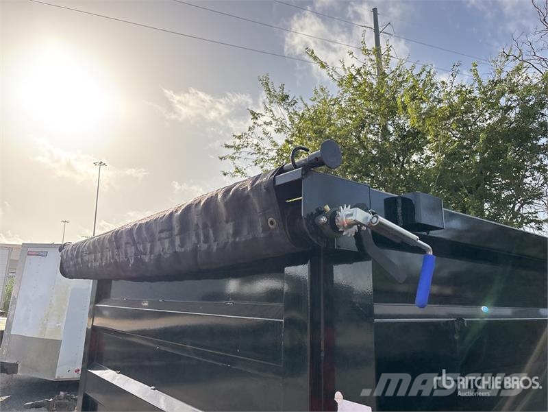 PJ Trailers Trailers 19 ft T/A Dump Utility Trailer Anhænger med tip