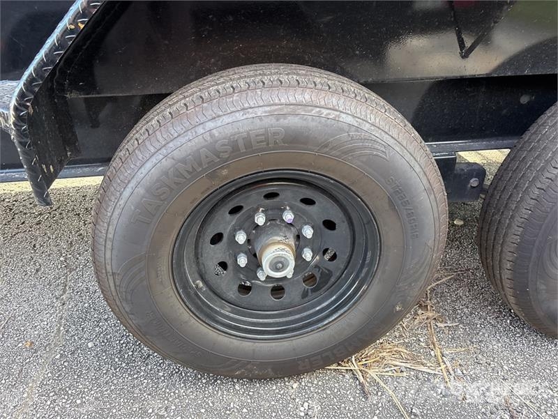 PJ Trailers Trailers 19 ft T/A Dump Utility Trailer Anhænger med tip