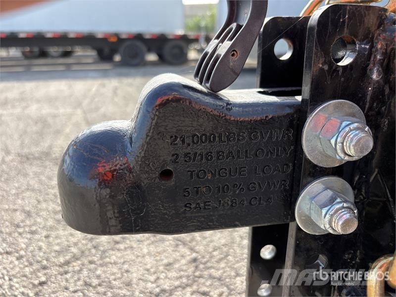PJ Trailers Trailers 19 ft T/A Dump Utility Trailer Anhænger med tip