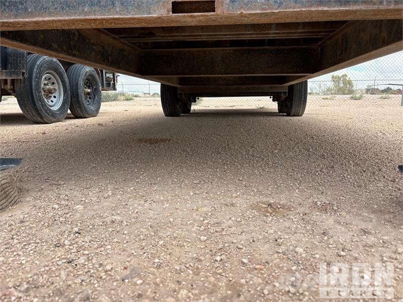 PJ Trailers Trailers 24 ft T/A 31 ft Equipment Traile Prikolice za prevoz vozil