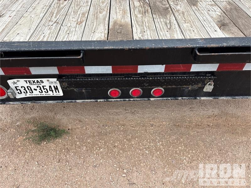 PJ Trailers Trailers 24 ft T/A 31 ft Equipment Traile Prikolice za prevoz vozil