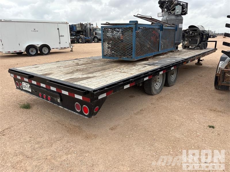 PJ Trailers Trailers 24 ft T/A 31 ft Equipment Traile Prikolice za prevoz vozil
