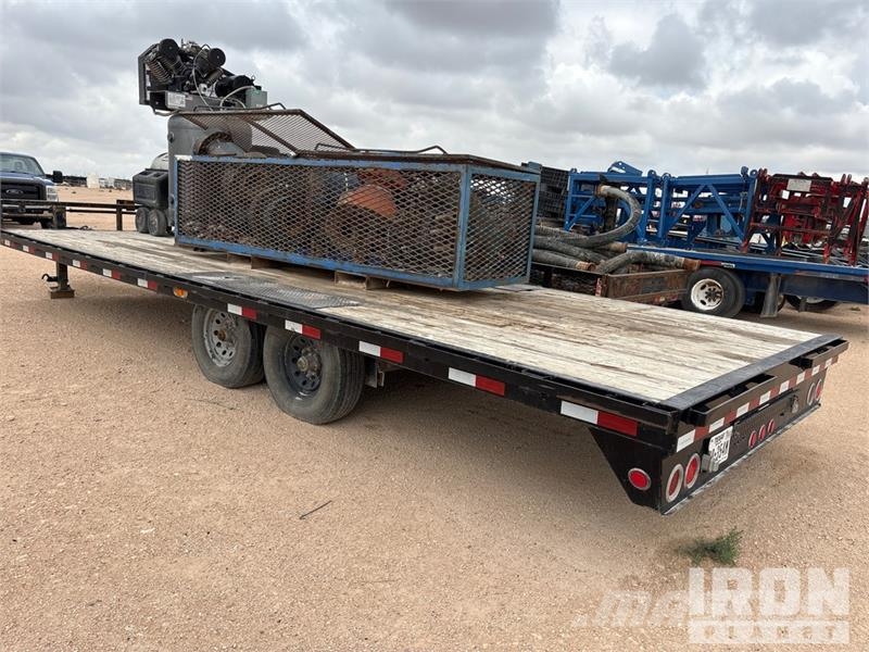 PJ Trailers Trailers 24 ft T/A 31 ft Equipment Traile Prikolice za prevoz vozil