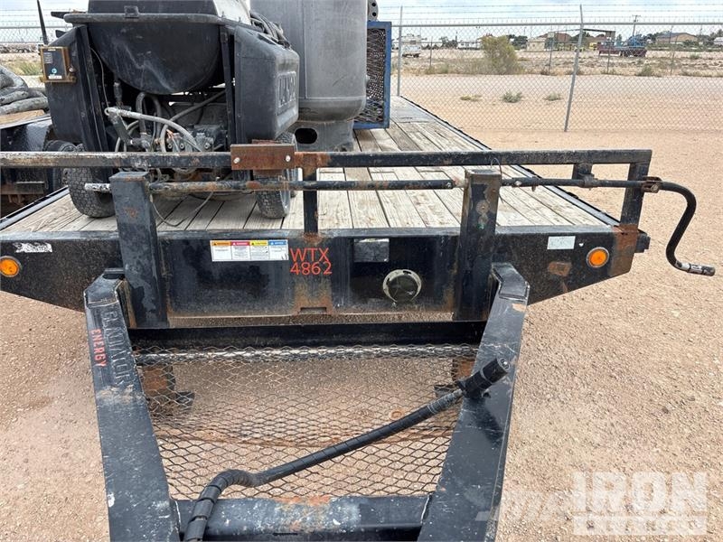 PJ Trailers Trailers 24 ft T/A 31 ft Equipment Traile Prikolice za prevoz vozil