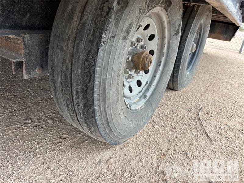 PJ Trailers Trailers 24 ft T/A 31 ft Equipment Traile Prikolice za prevoz vozil
