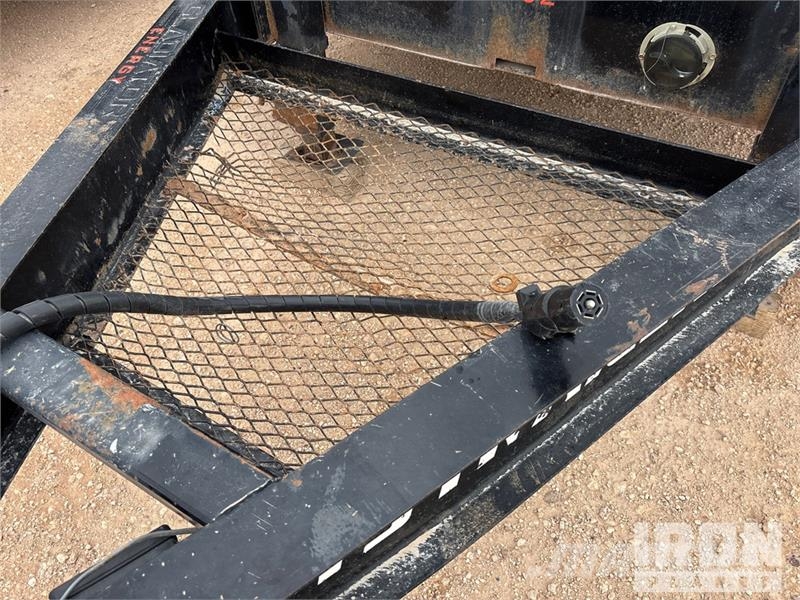 PJ Trailers Trailers 24 ft T/A 31 ft Equipment Traile Prikolice za prevoz vozil
