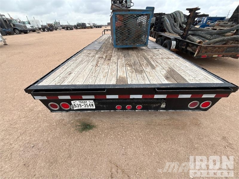 PJ Trailers Trailers 24 ft T/A 31 ft Equipment Traile Prikolice za prevoz vozil