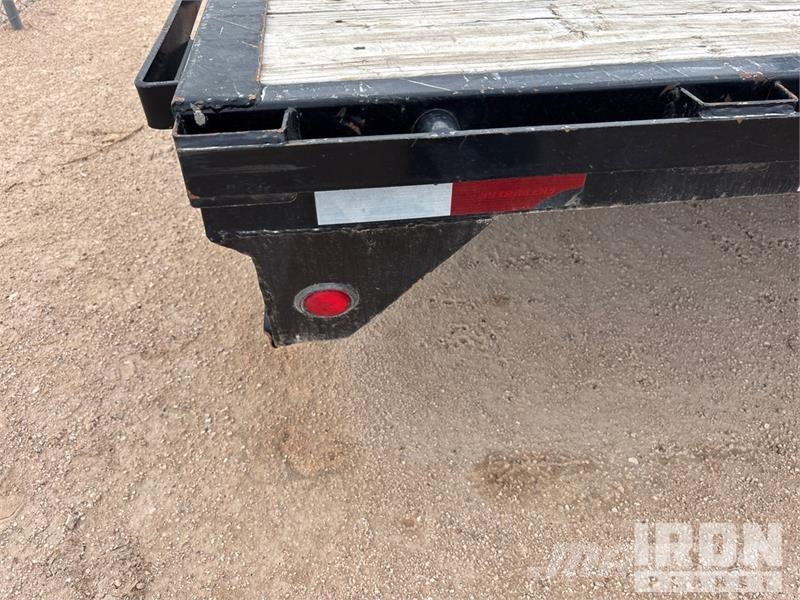 PJ Trailers Trailers 24 ft T/A 31 ft Equipment Traile Prikolice za prevoz vozil