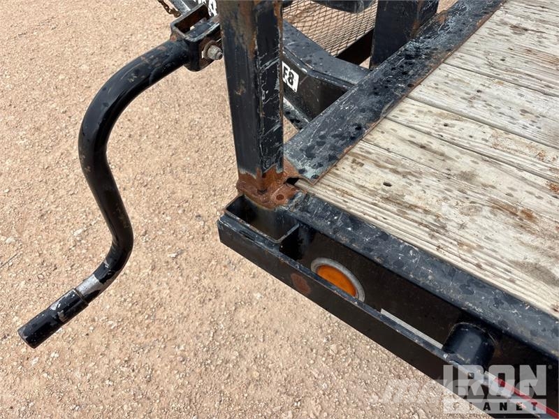 PJ Trailers Trailers 24 ft T/A 31 ft Equipment Traile Prikolice za prevoz vozil