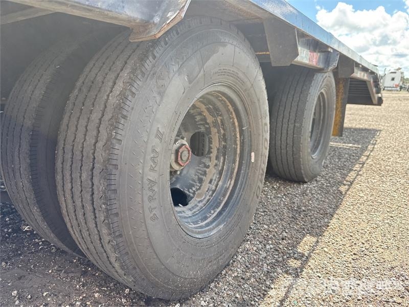 PJ Trailers Trailers LD401 40 ft T/A Gooseneck Equipm Autotransport-Anhänger