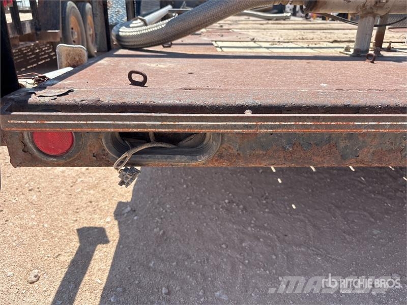 PJ U8202 20 ft T/A Utility Trailer Citas piekabes
