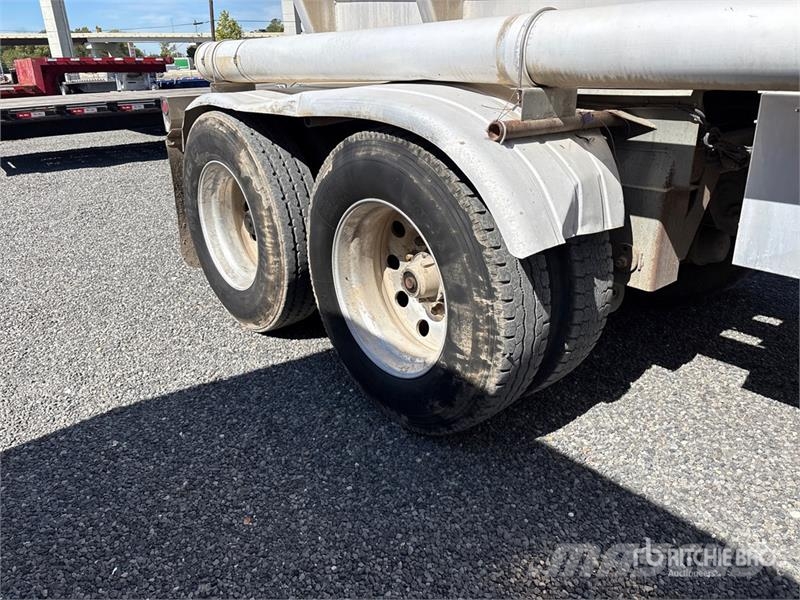 Polar 8400 gal T/A Tanker Trailer 탱커 트레일러