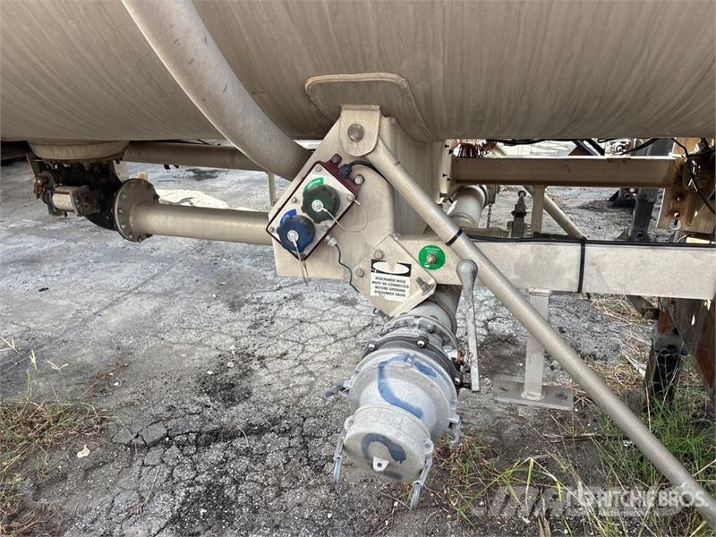 Polar 8400 gal T/A Tanker Trailer Prikolice cisterne