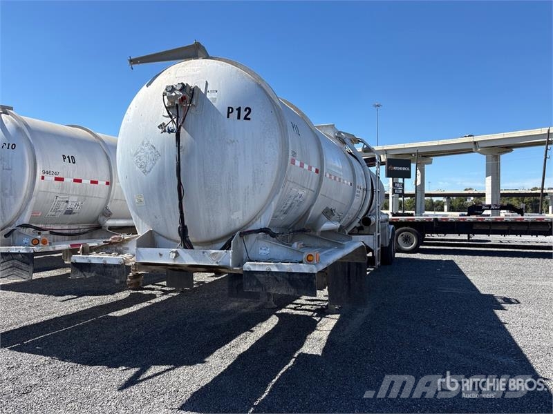 Polar 8400 gal T/A Tanker Trailer 탱커 트레일러