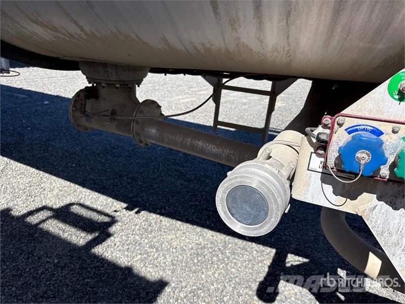 Polar 8400 gal T/A Tanker Trailer 탱커 트레일러
