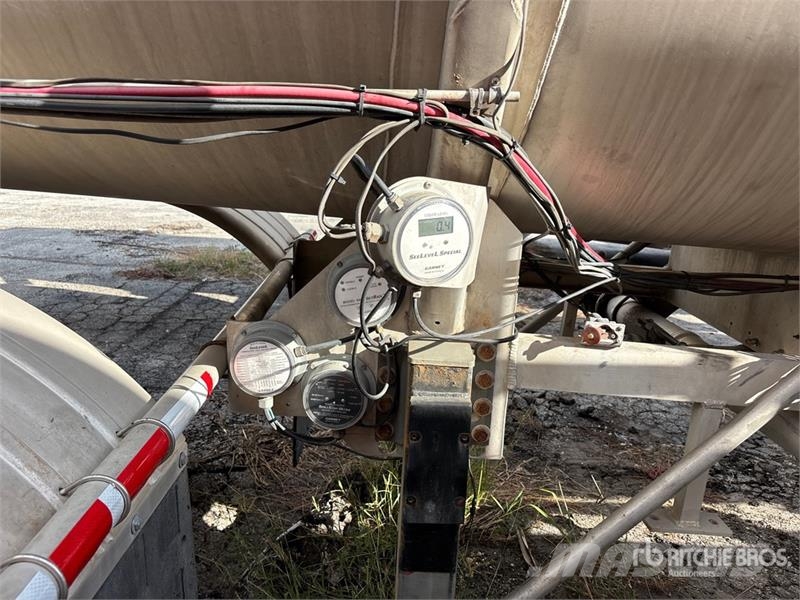 Polar 8400 gal T/A Tanker Trailer Prikolice cisterne
