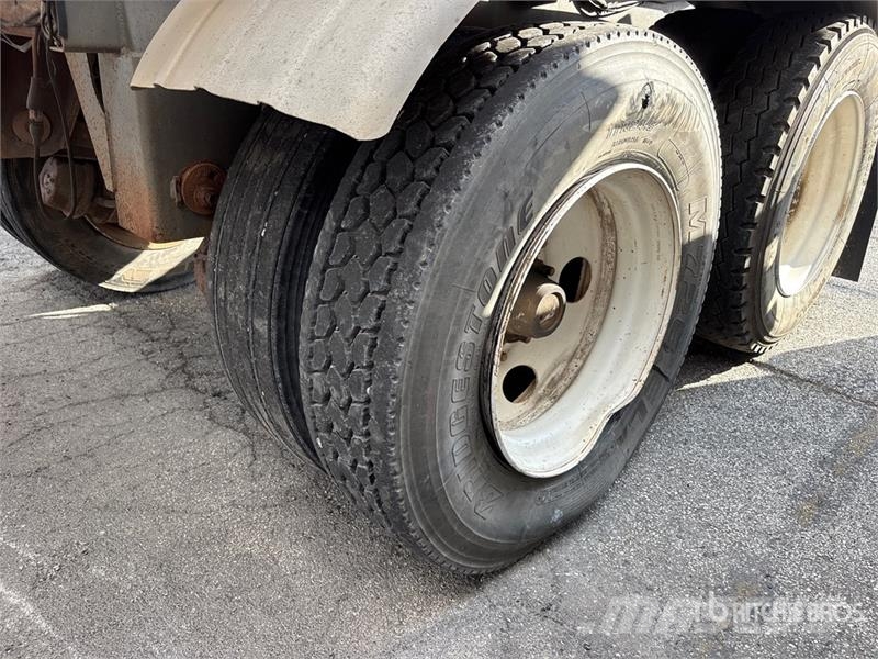Polar 8400 gal T/A Tanker Trailer Prikolice cisterne