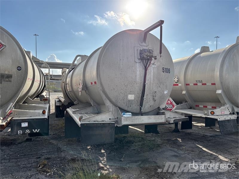 Polar 8400 gal T/A Tanker Trailer Prikolice cisterne