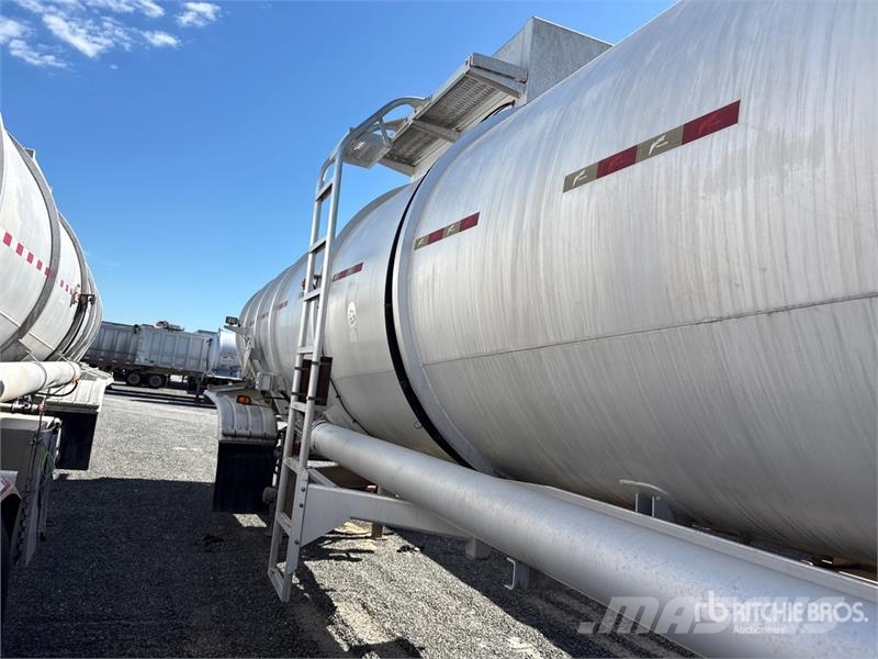 Polar 8400 gal T/A Tanker Trailer 탱커 트레일러