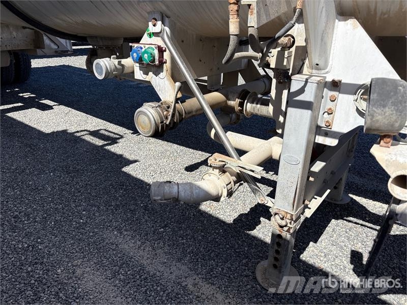 Polar 8400 gal T/A Tanker Trailer 탱커 트레일러