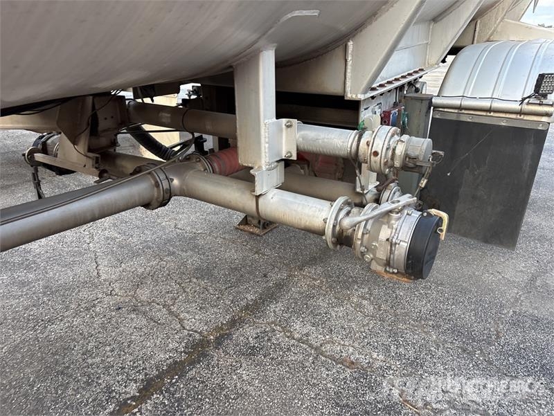 Polar 8400 gal T/A Tanker Trailer Reboques cisterna