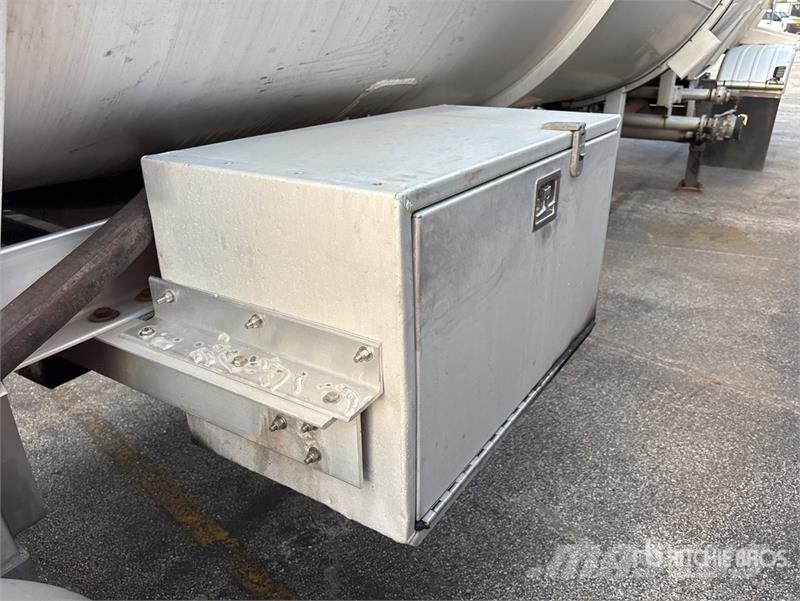Polar 8400 gal T/A Tanker Trailer Reboques cisterna