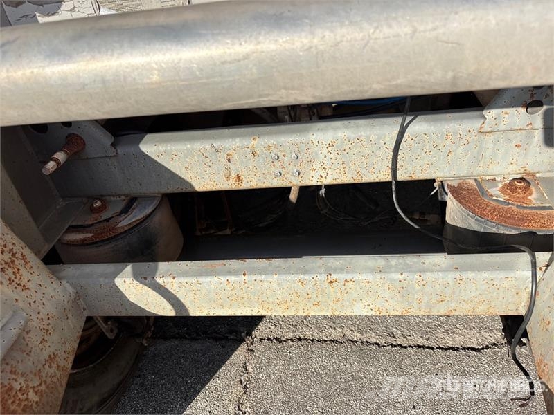 Polar 8400 gal T/A Tanker Trailer Prikolice cisterne