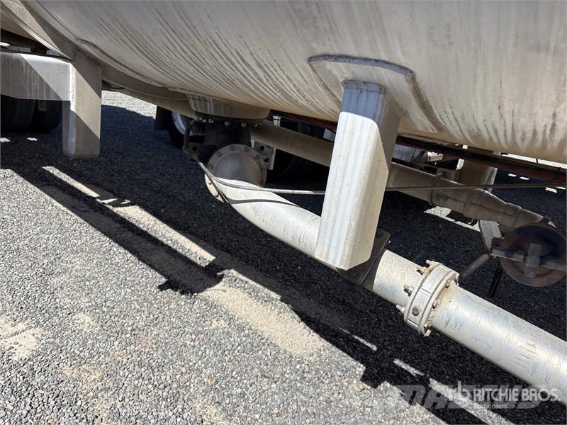 Polar 8400 gal T/A Tanker Trailer 탱커 트레일러
