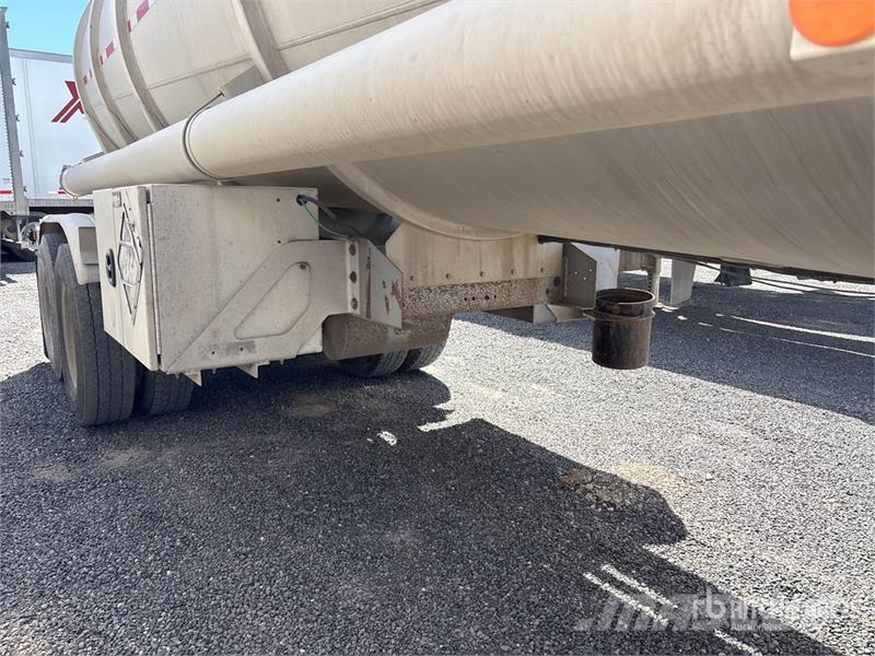 Polar MC407 8400 cft T/A Tanker Trailer Autocisternas