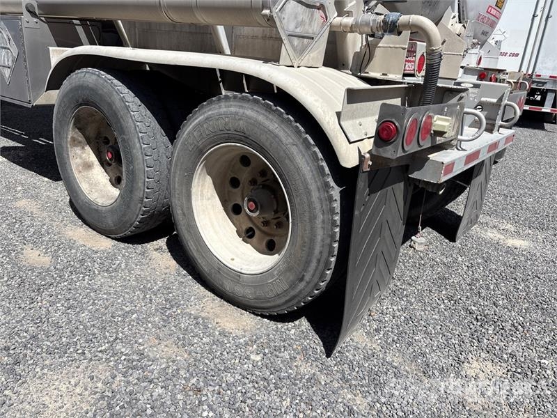 Polar MC407 8400 cft T/A Tanker Trailer Autocisternas