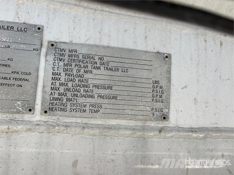 Polar MC407 8400 gal T/A Tanker Trailer Autocisternas