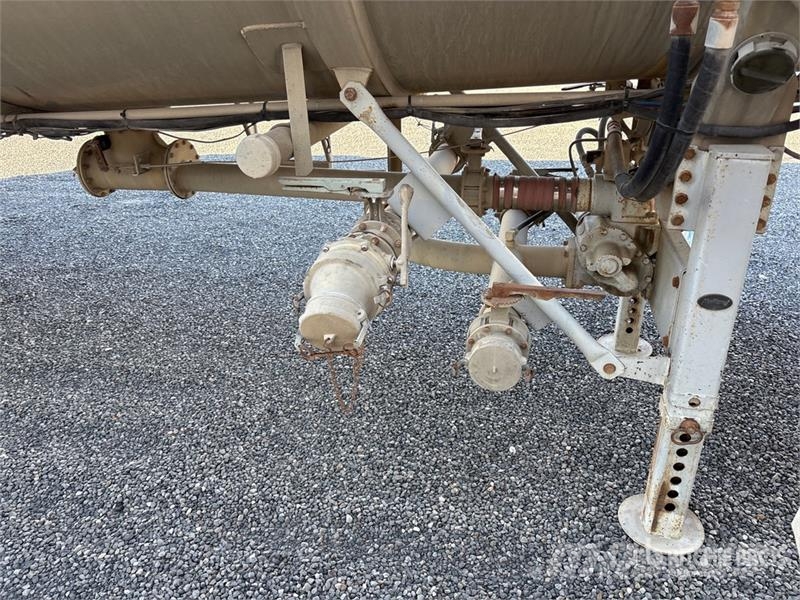 Polar MC407 8400 gal T/A Tanker Trailer Prikolice cisterne