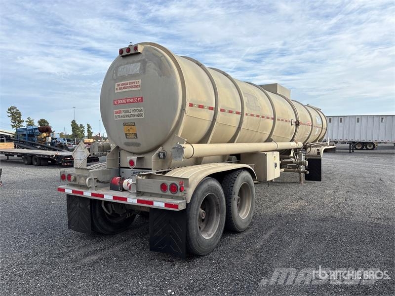 Polar MC407 8400 gal T/A Tanker Trailer مقطورات ذات صهاريج