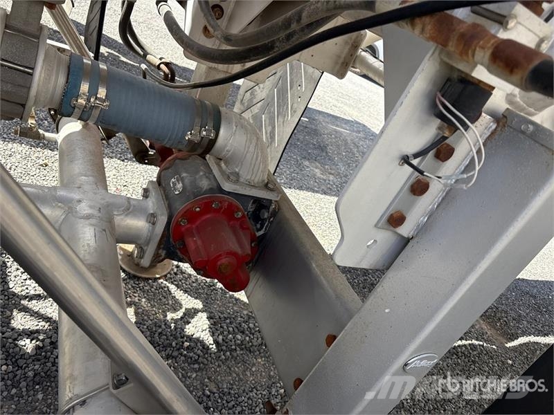 Polar MC407 8400 gal T/A Tanker Trailer Autocisternas