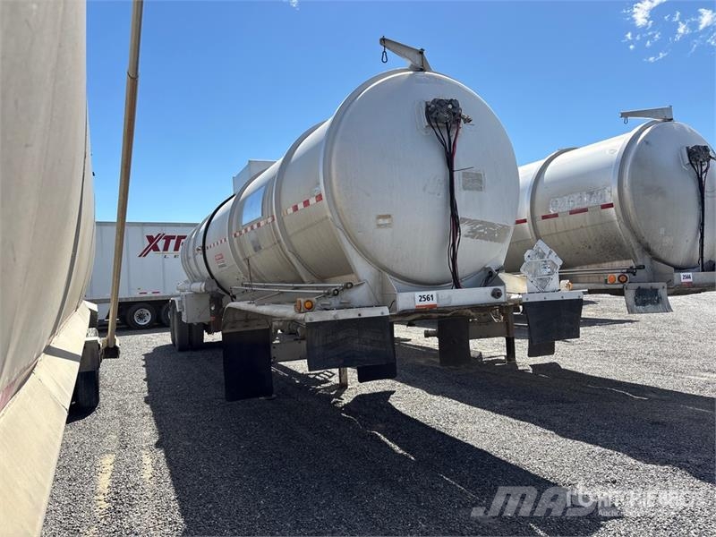 Polar MC407 8400 gal T/A Tanker Trailer Autocisternas