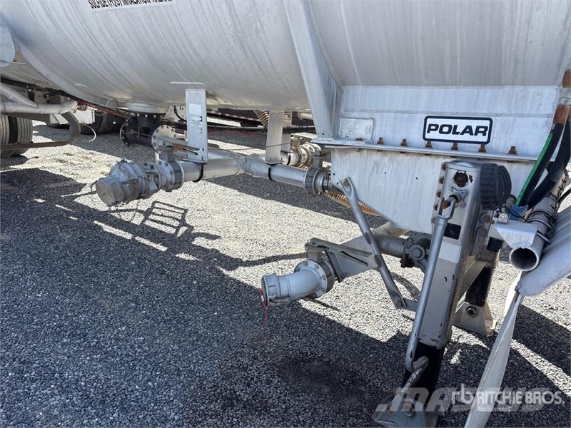 Polar MC407 8400 gal T/A Tanker Trailer Autocisternas