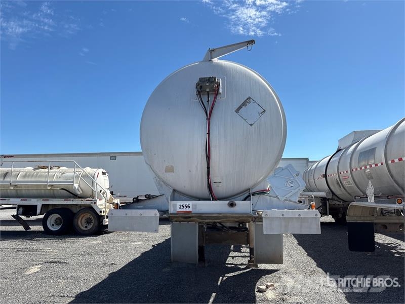 Polar MC407 8400 gal T/A Tanker Trailer Autocisternas