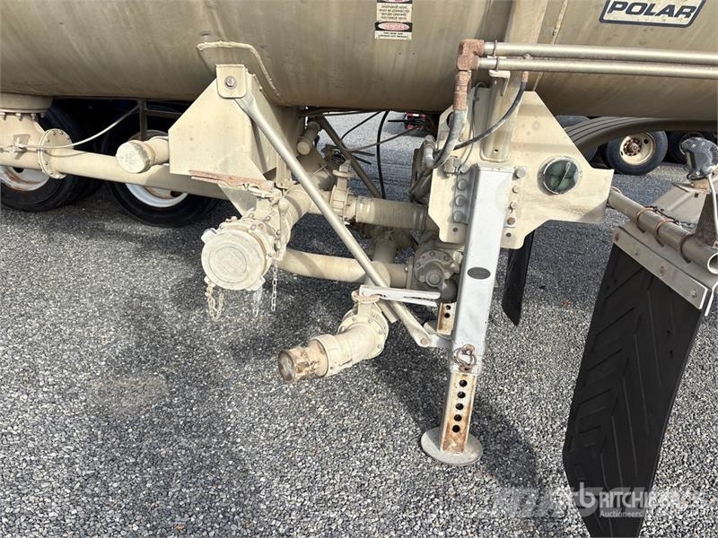 Polar MC407 8400 gal T/A Tanker Trailer مقطورات ذات صهاريج