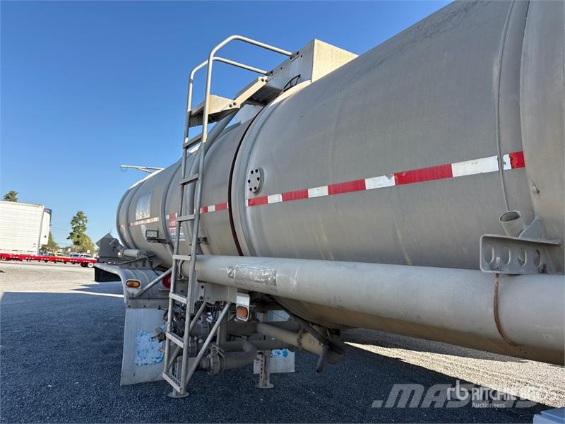 Polar MC407 8400 gal T/A Tanker Trailer Prikolice cisterne
