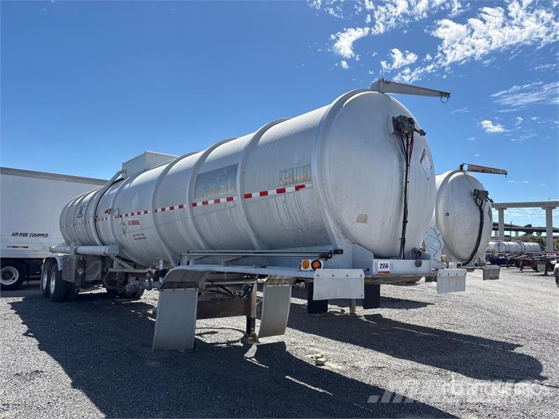 Polar MC407 8400 gal T/A Tanker Trailer Autocisternas