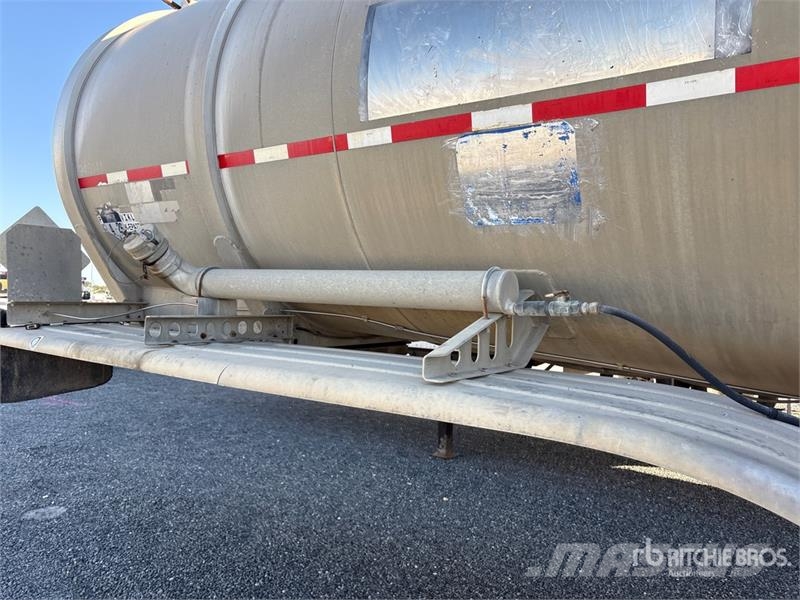 Polar MC407 8400 gal T/A Tanker Trailer Prikolice cisterne