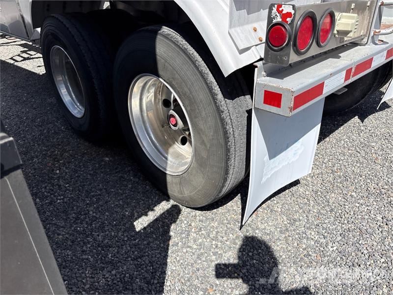 Polar MC407 8400 gal T/A Tanker Trailer Autocisternas