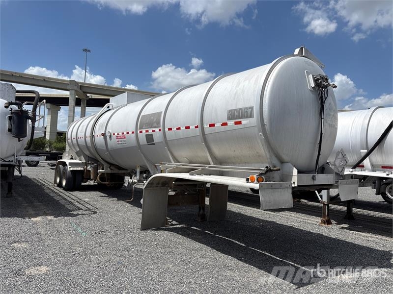 Polar MC407 9210 gal T/A Tanker Trailer Cisternové prívesy