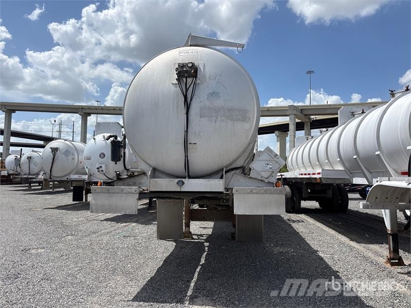 Polar MC407 9210 gal T/A Tanker Trailer Cisternové prívesy