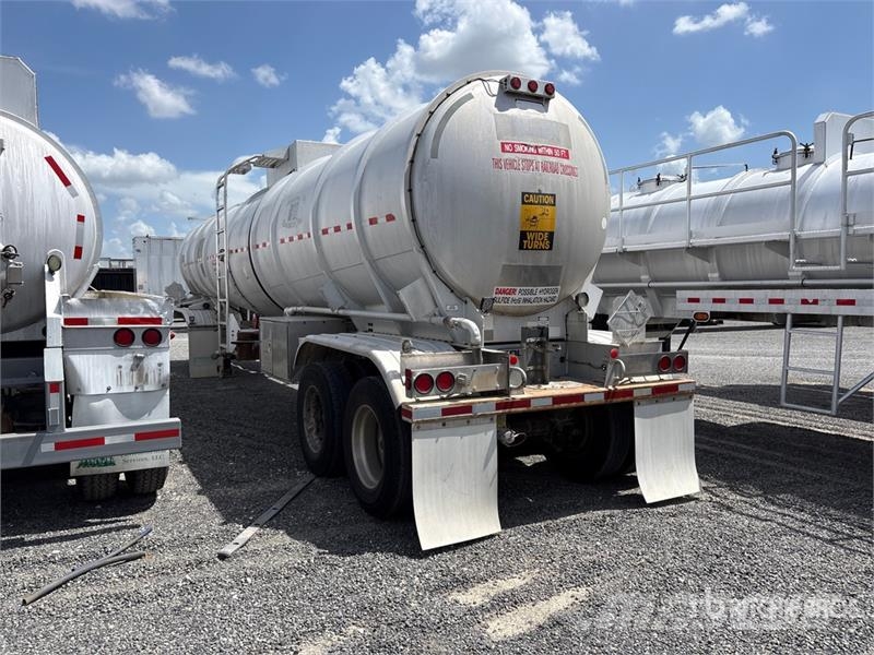 Polar MC407 9210 gal T/A Tanker Trailer Cisternové prívesy