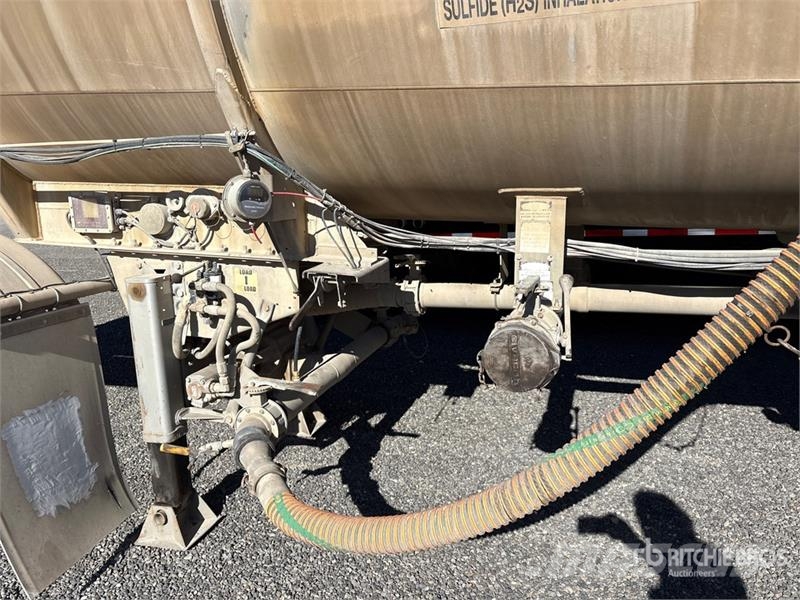 Polar MC407 9240 gal T/A Tanker Trailer Autocisternas