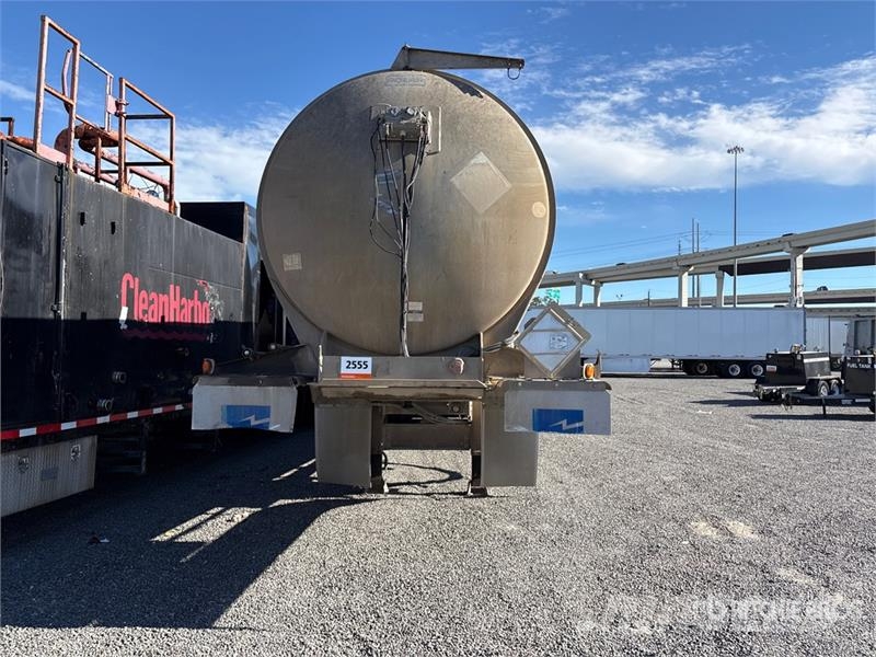 Polar MC407 9240 gal T/A Tanker Trailer Autocisternas