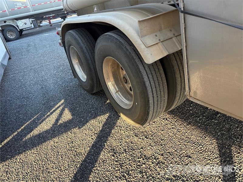 Polar MC407 9240 gal T/A Tanker Trailer Прицепы-цистерны