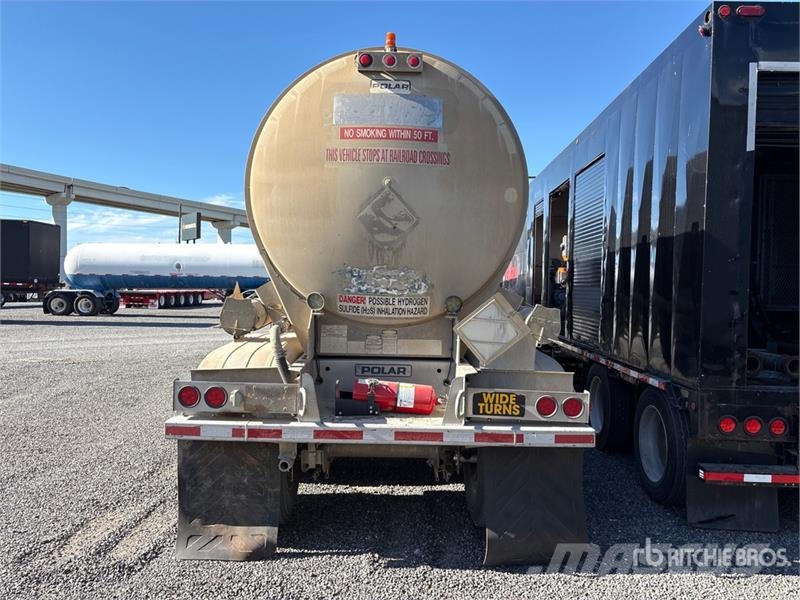 Polar MC407 9240 gal T/A Tanker Trailer Autocisternas