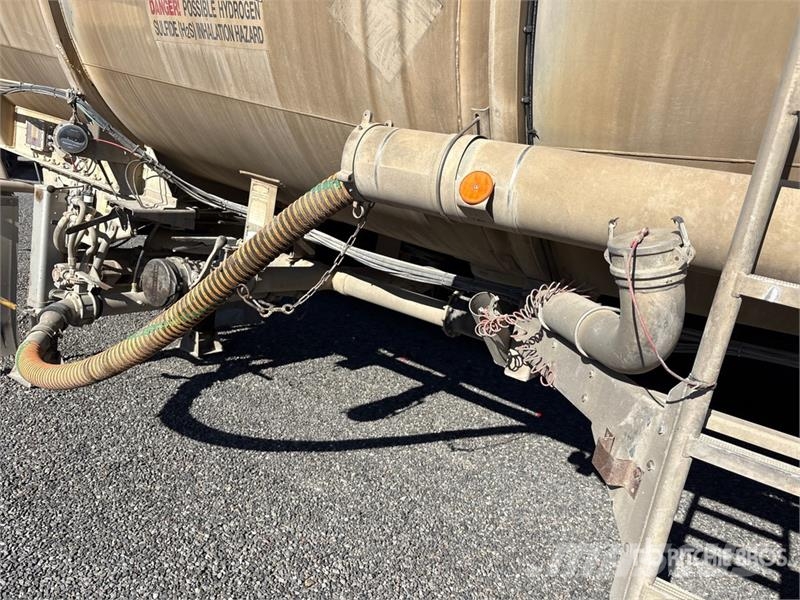 Polar MC407 9240 gal T/A Tanker Trailer Autocisternas